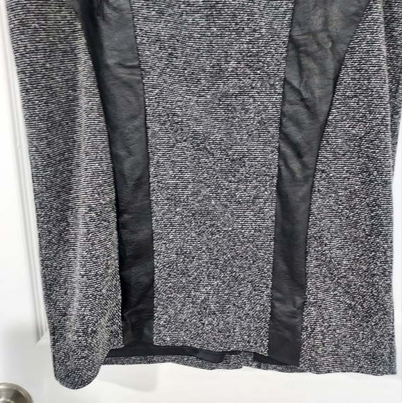 Lane Bryant Black and White Tweed with Faux Leather Pencil Skirt Size 16 - Picture 4 of 9